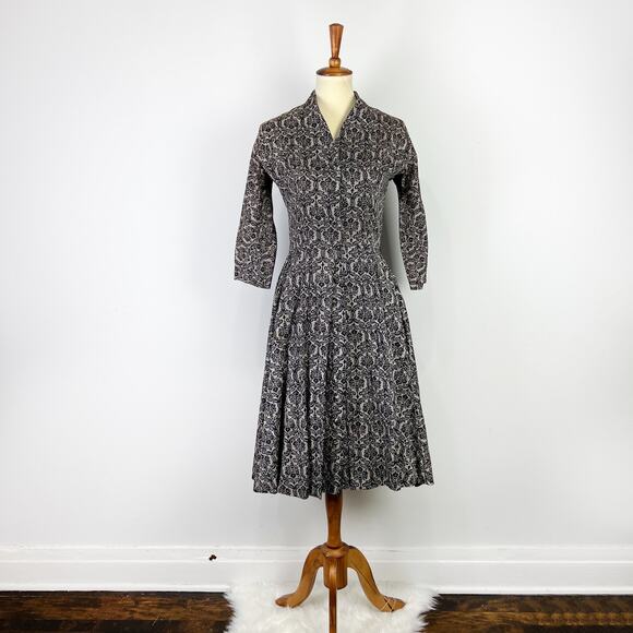 Vintage 50s 60s grey and black damask tapestry dress pleated skirt Size XS - Picture 9 of 9
